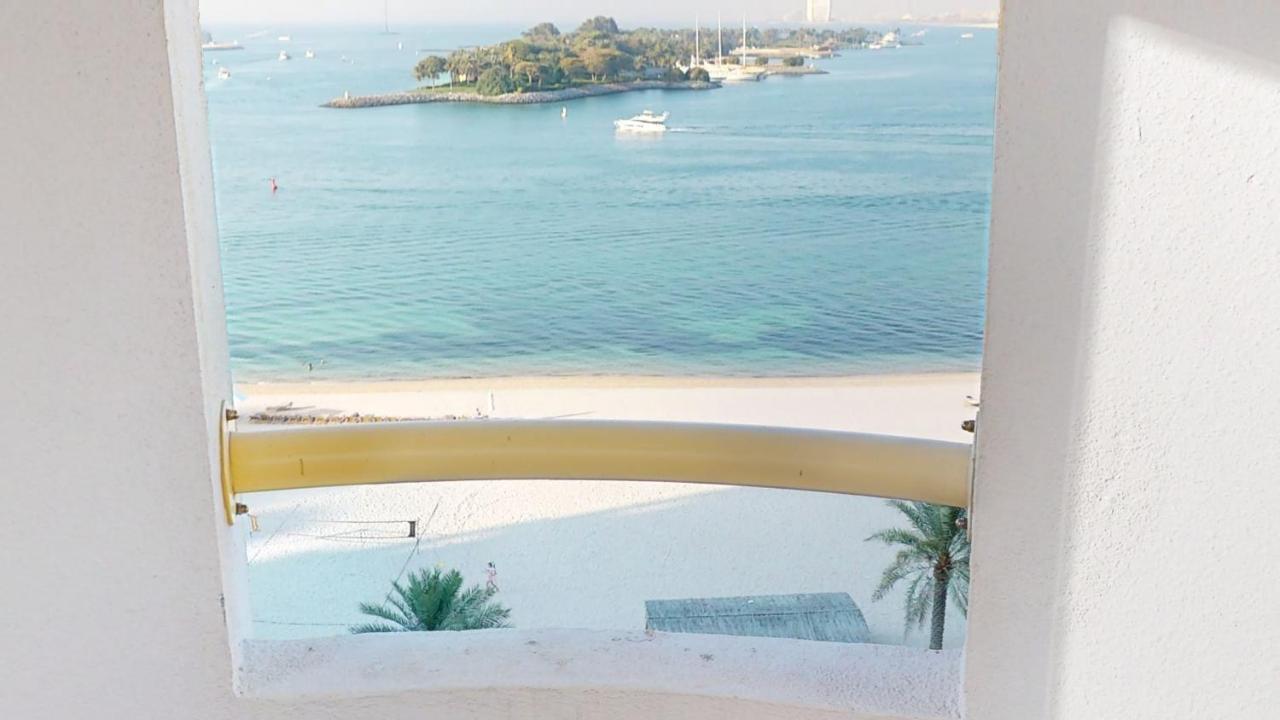 Daire Al Dabas Views, 3bd Sleeps 6, Beachfront & Pool Access