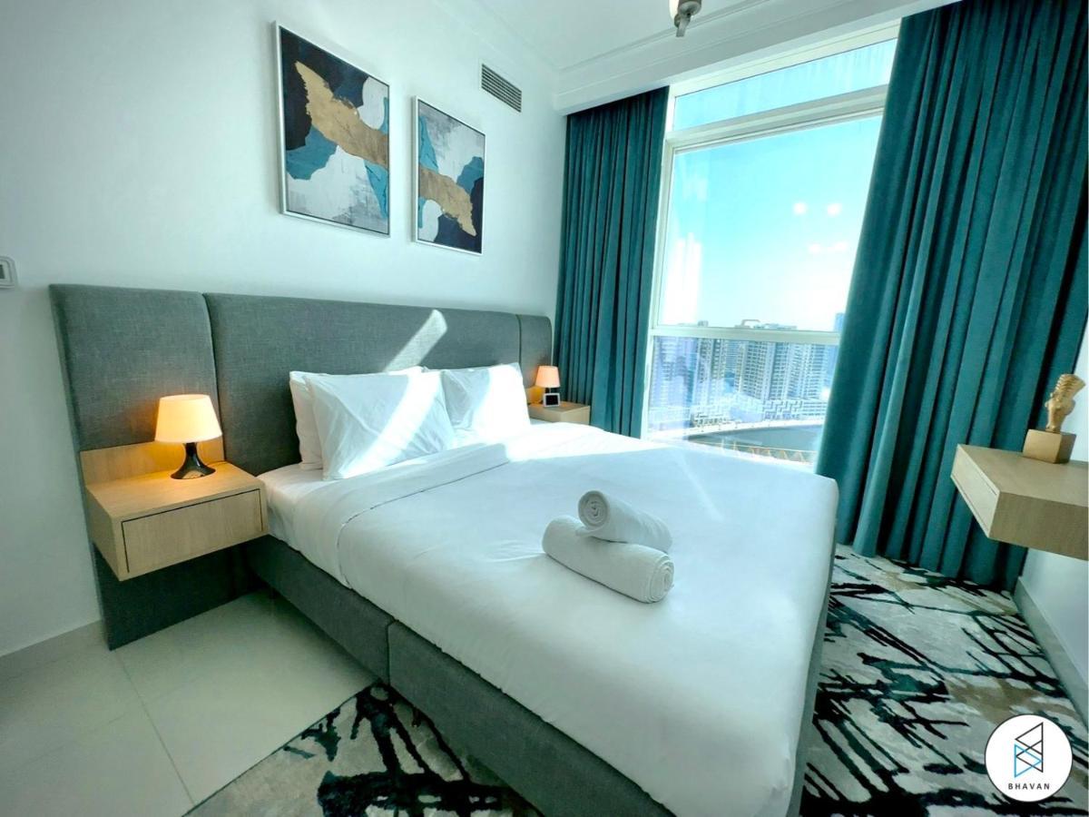 Apartment At Business Bay By Bhavan Dubai