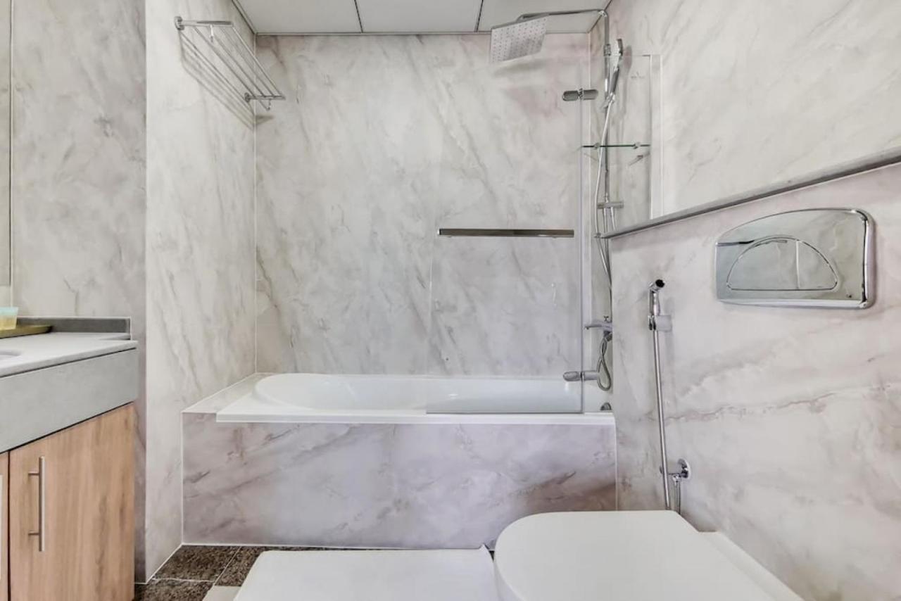 Bay Central, Marina - Exquisite One Bed With Marina View Apartment *