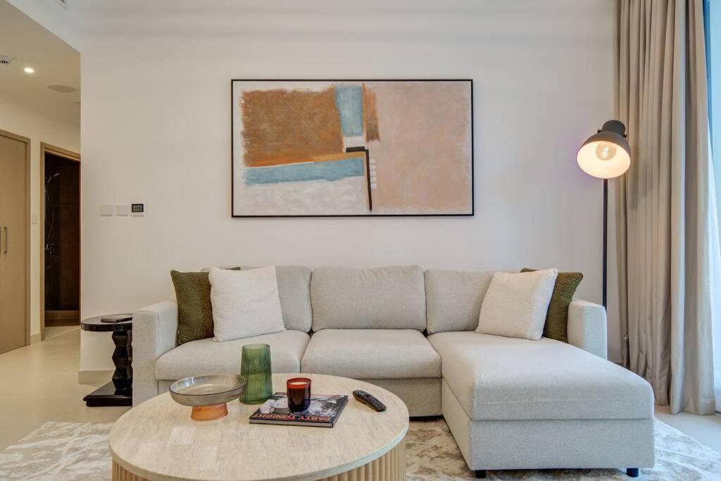Spacious L Brand New L Great Amenities