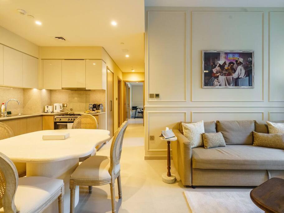 Daire Sophisticated 2br In Unbeatable Downtown Location Dubai