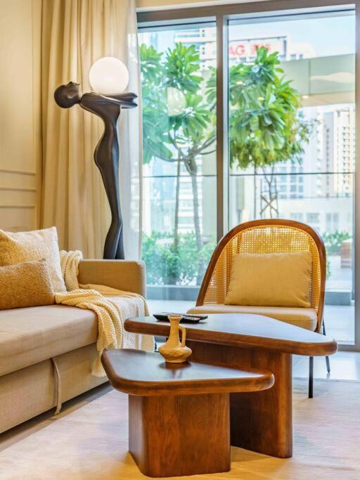 Sophisticated 2br In Unbeatable Downtown Location Daire