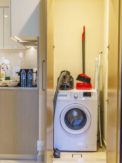 Sophisticated 2br In Unbeatable Downtown Location Daire Dubai