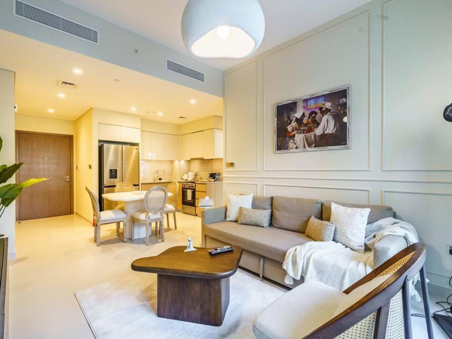 Sophisticated 2br In Unbeatable Downtown Location Daire