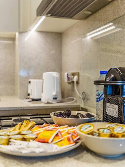 Sophisticated 2br In Unbeatable Downtown Location Daire Dubai