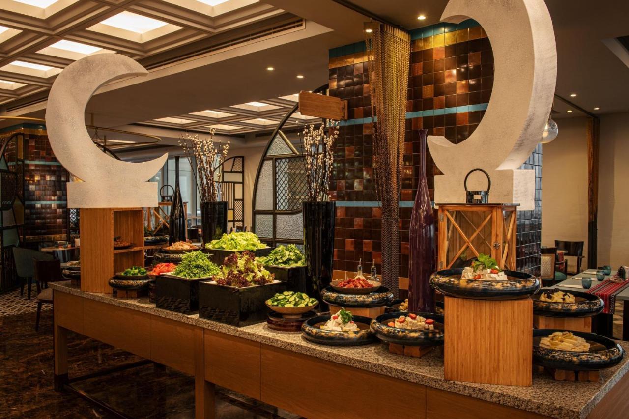 Sheraton Mall Of The Emirates Hotel, Hotel