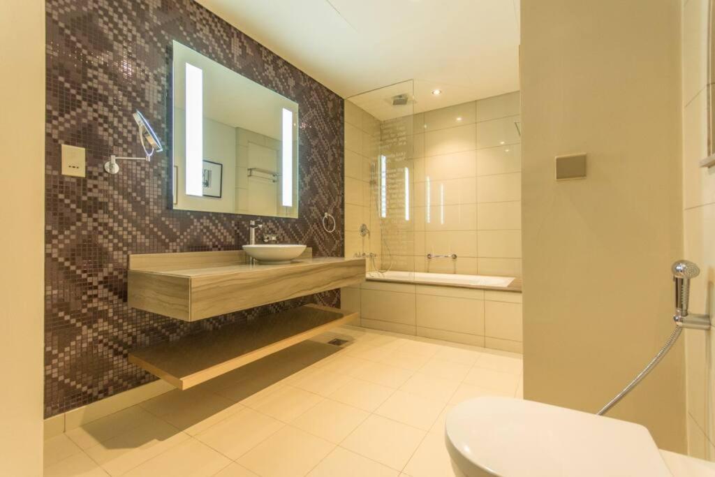 Apartment Damac Towers By Paramount B