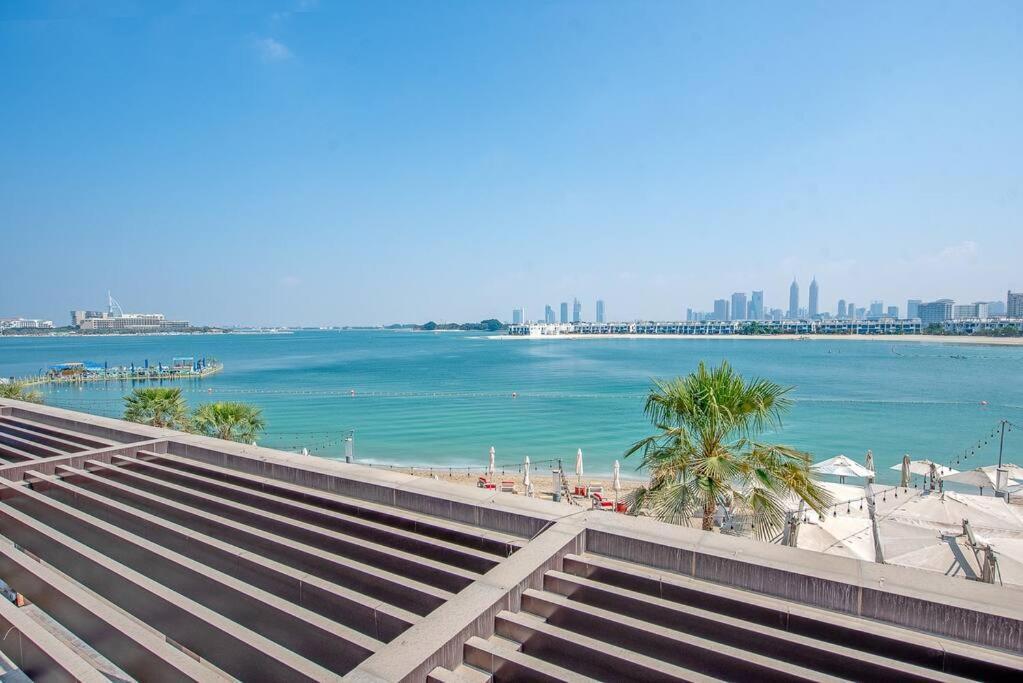 Studio Right On Palm Jumeirah Apartment *