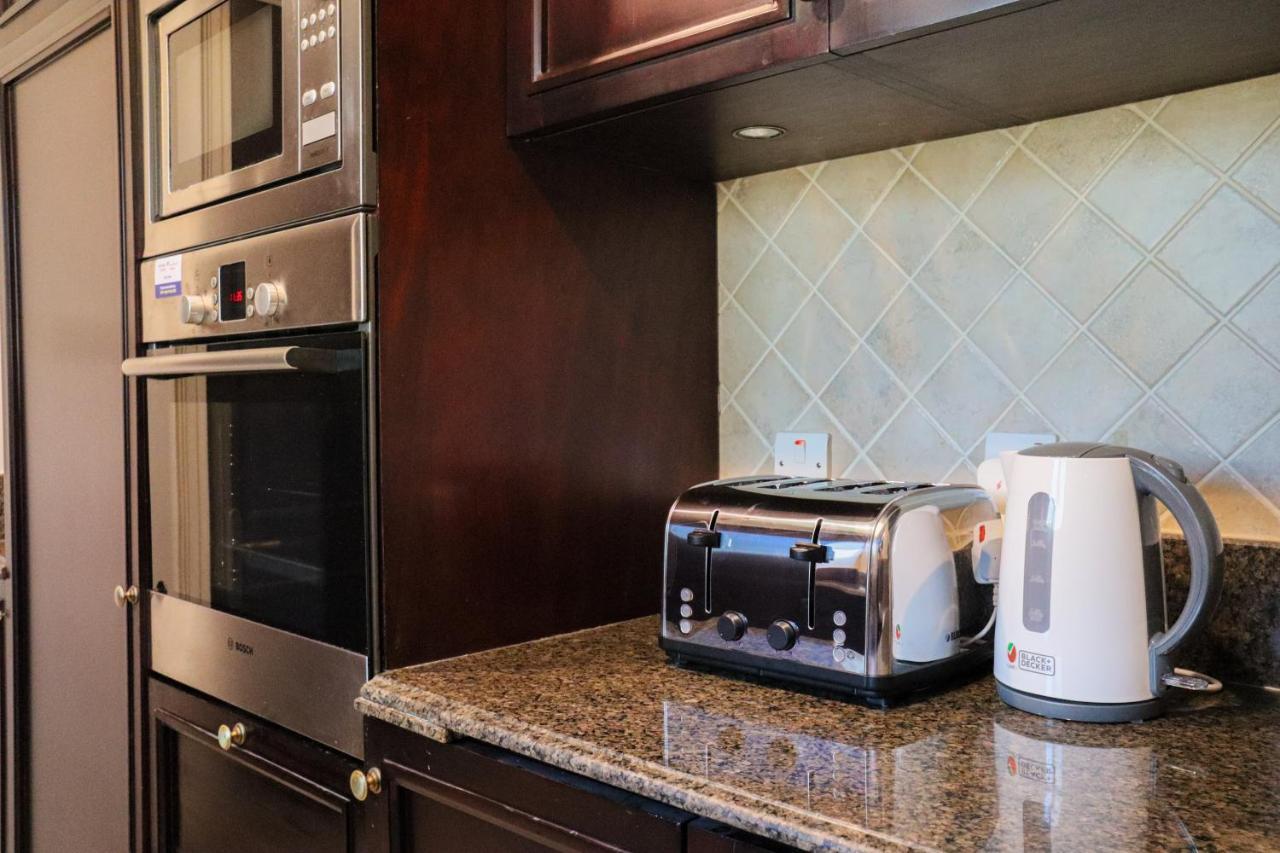 Higuests - Glamorous Apt With Partial Views Of Burj Khalifa Apartment Dubai