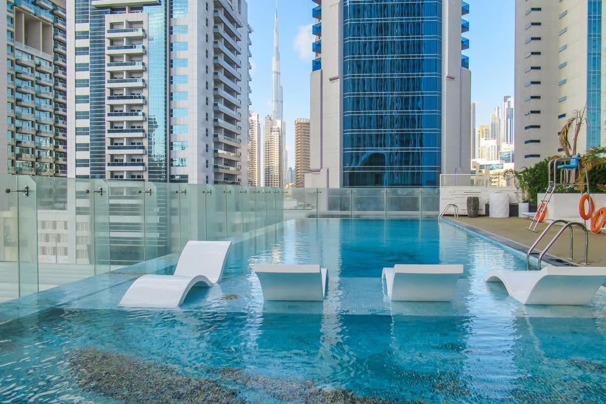 Frank Porter - Bayz By Danube * Dubai