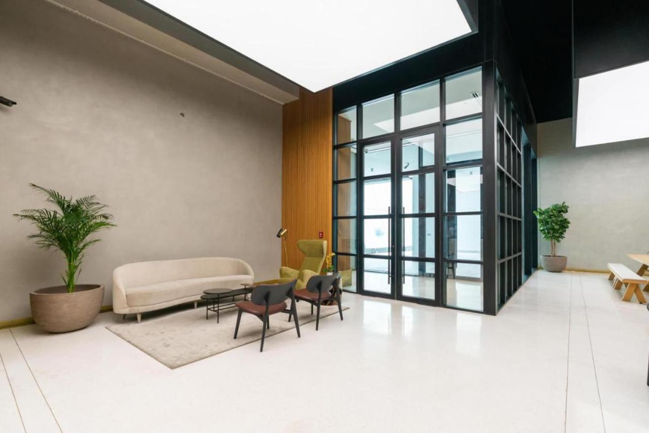 Luxfolio Retreats - Luxury Studio Apartment *