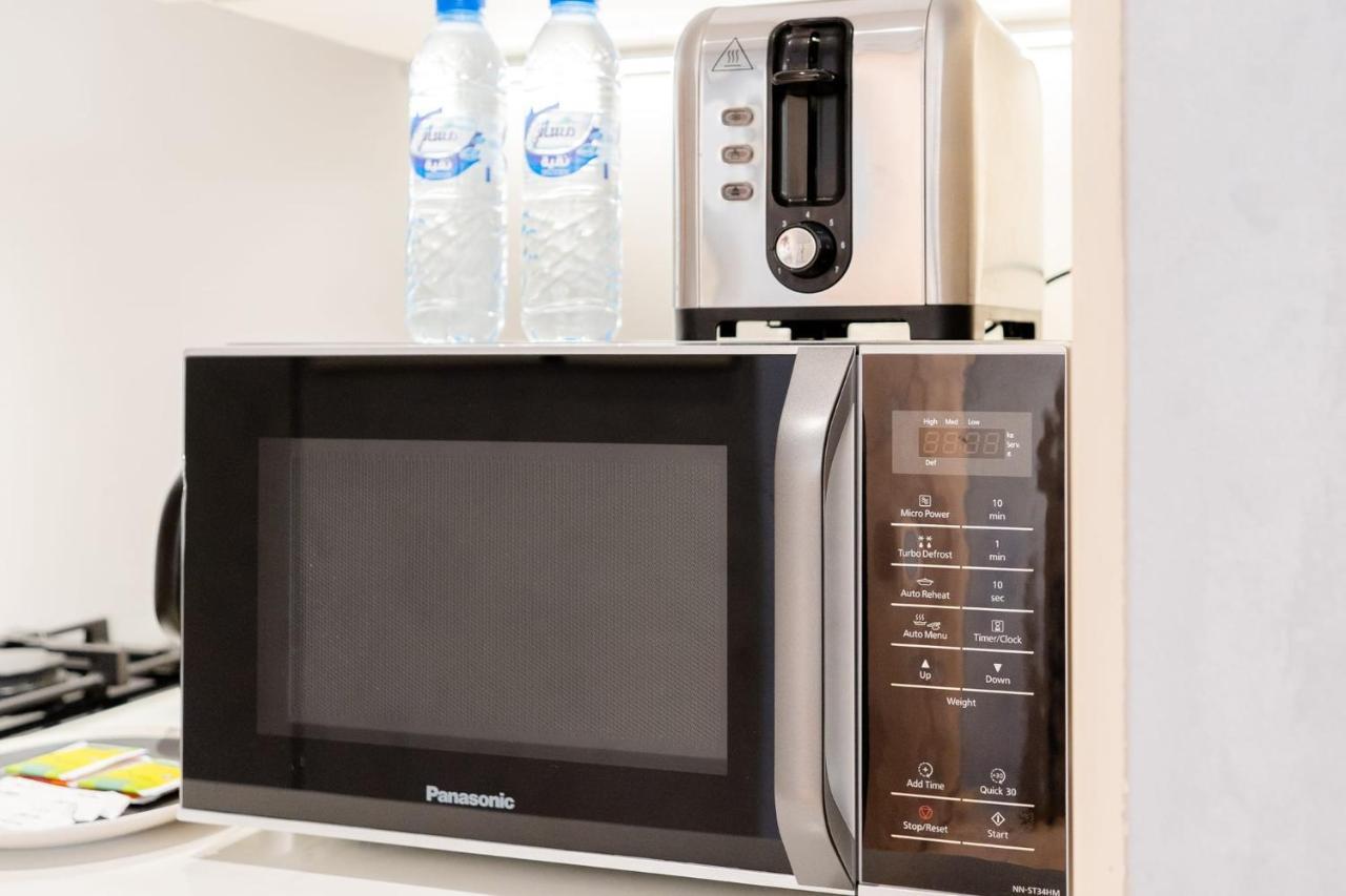 Luxfolio Retreats - Luxury Studio Apartment Dubai