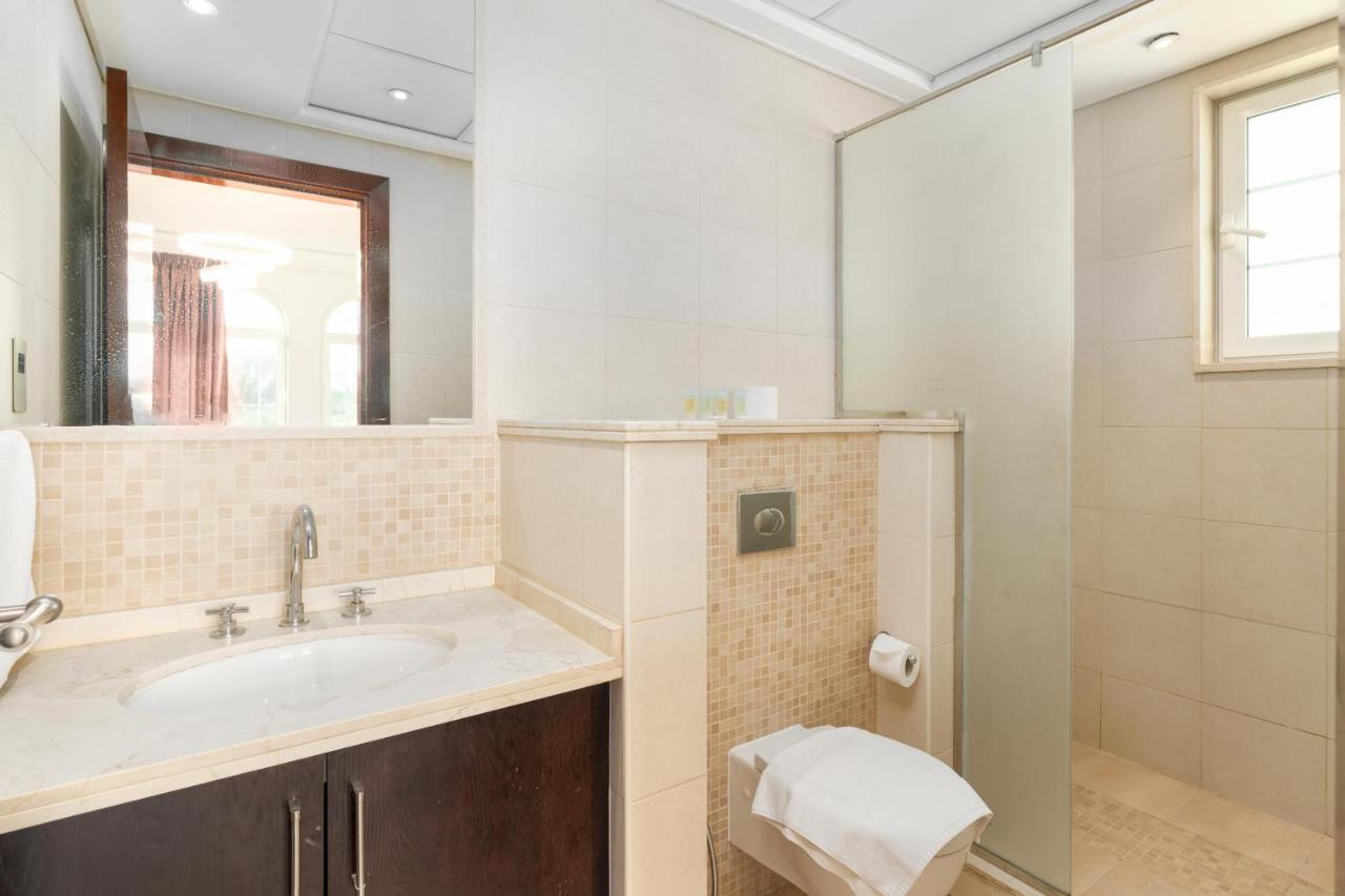 Apartamento 6 Plus 1 Bdr Jumeirah Park With Amz Climatized Huge Private Pool - 5 Min From Jbr Beach