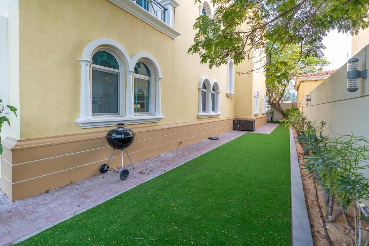 Apartamento 6 Plus 1 Bdr Jumeirah Park With Amz Climatized Huge Private Pool - 5 Min From Jbr Beach Dubai