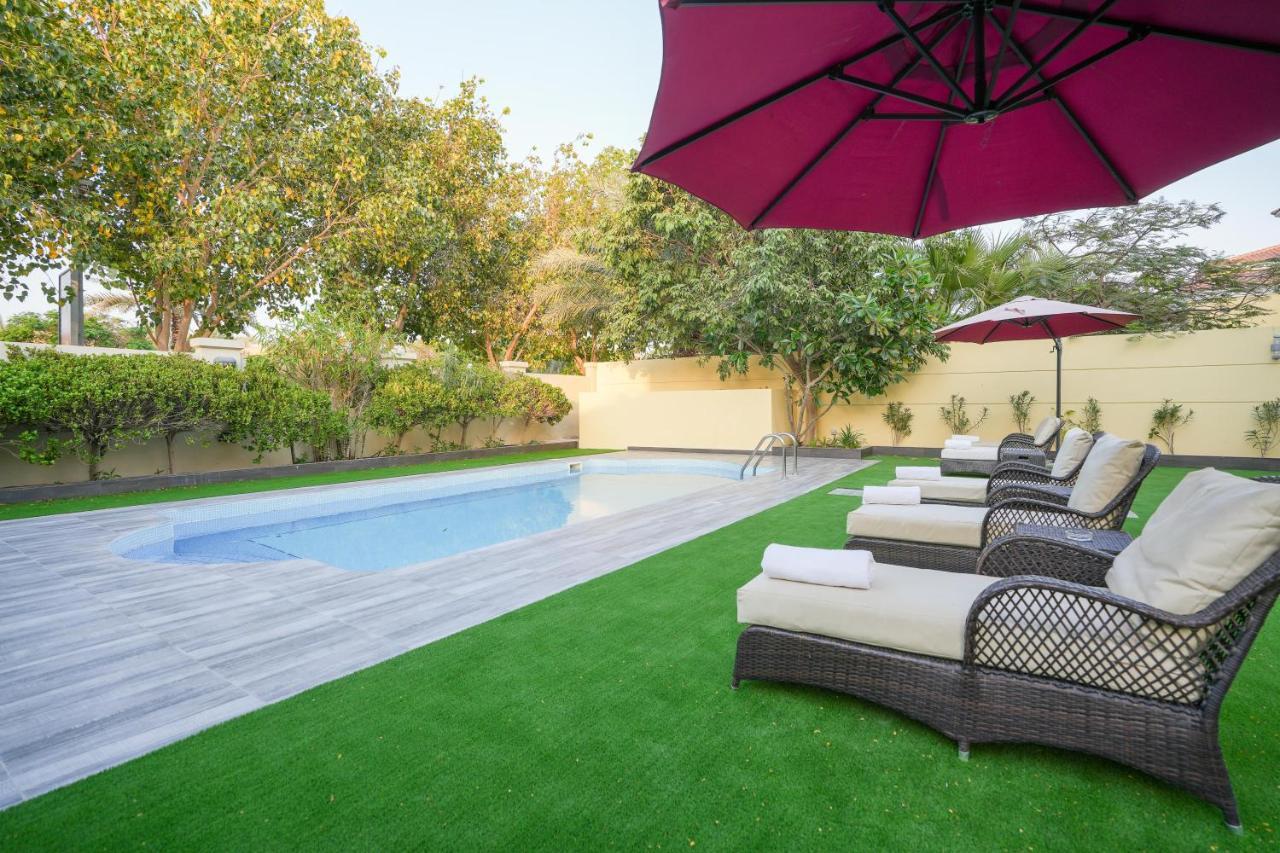 6 Plus 1 Bdr Jumeirah Park With Amz Climatized Huge Private Pool - 5 Min From Jbr Beach