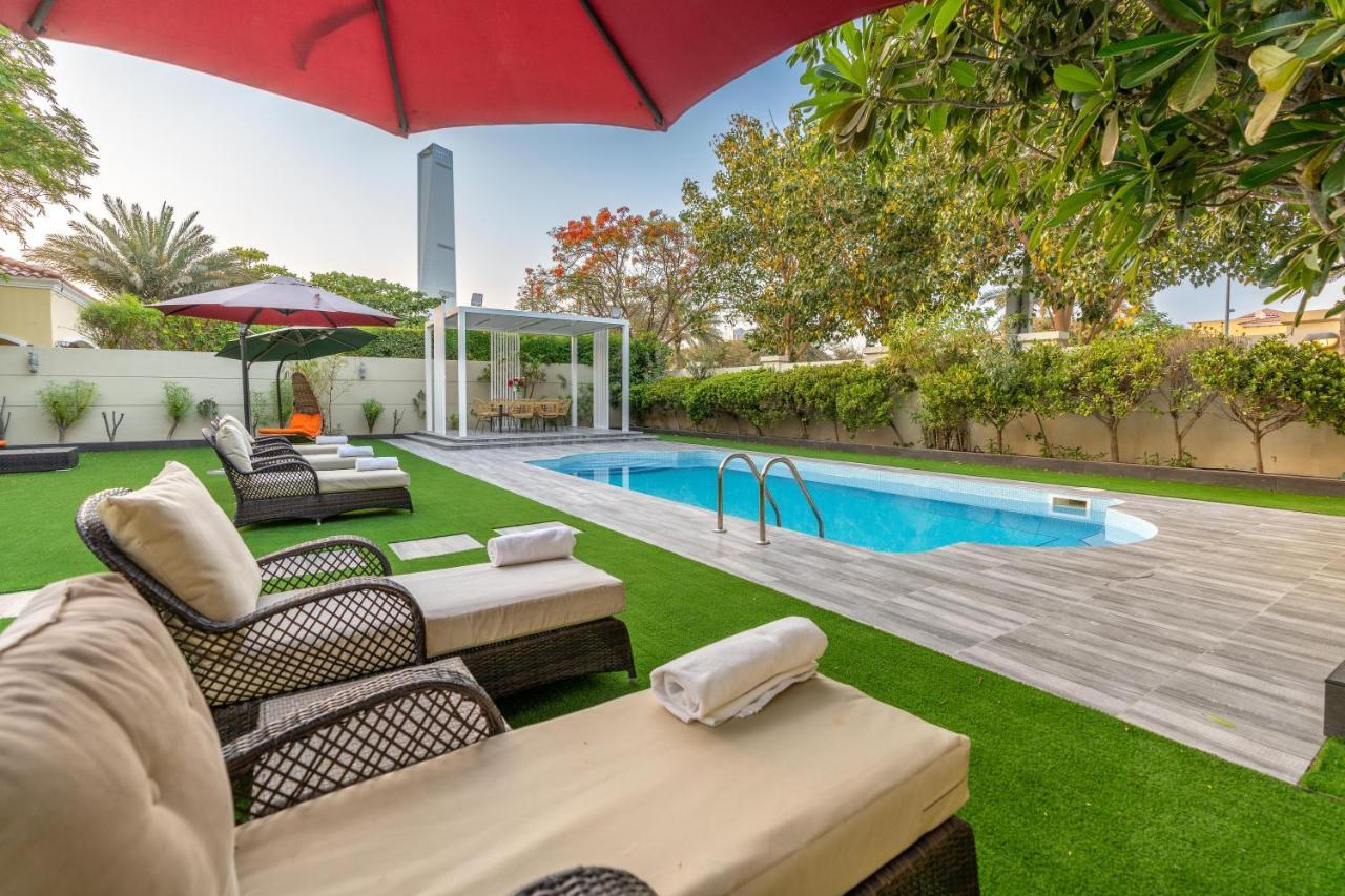 6 Plus 1 Bdr Jumeirah Park With Amz Climatized Huge Private Pool - 5 Min From Jbr Beach Dubai