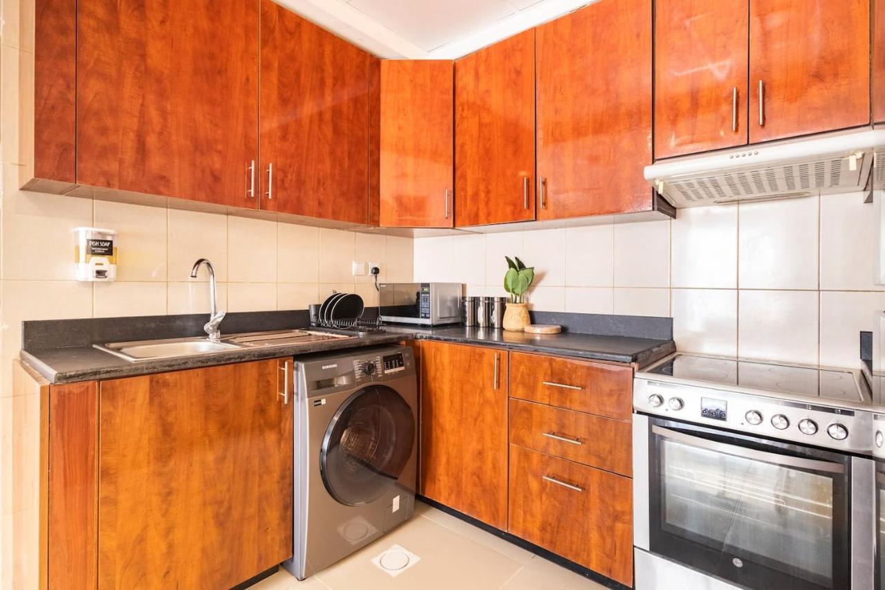 Beautiful Home, Magnificent View Apartment Dubai