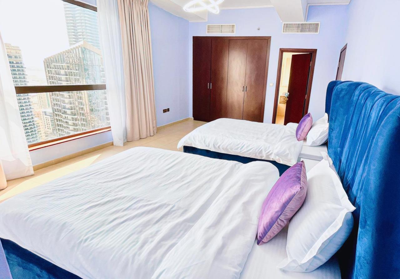 Jewellery Homes In Amwaj 4 With Direct Access Apartment *
