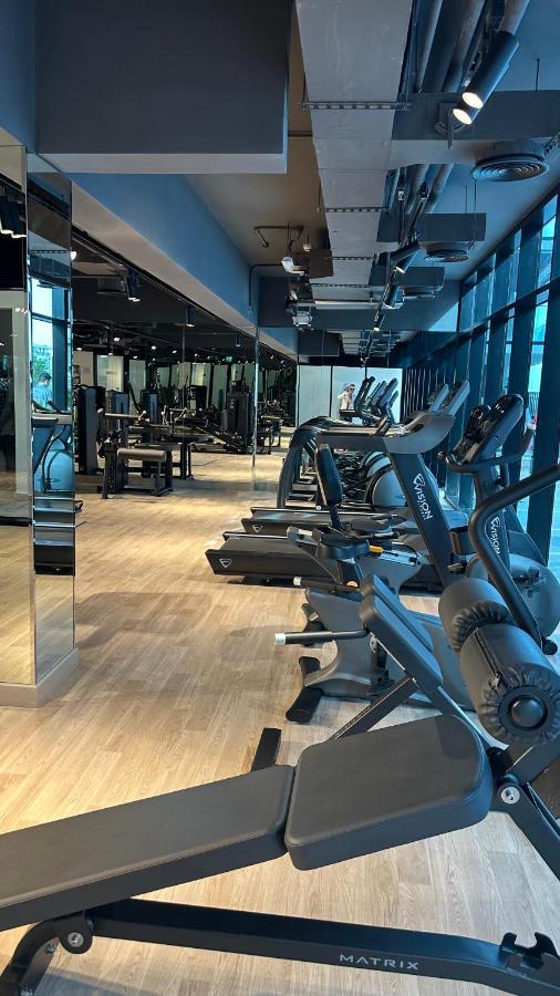 Luxury 2 Bedrooms 5 Minutes From Burj Khalifa * Dubai
