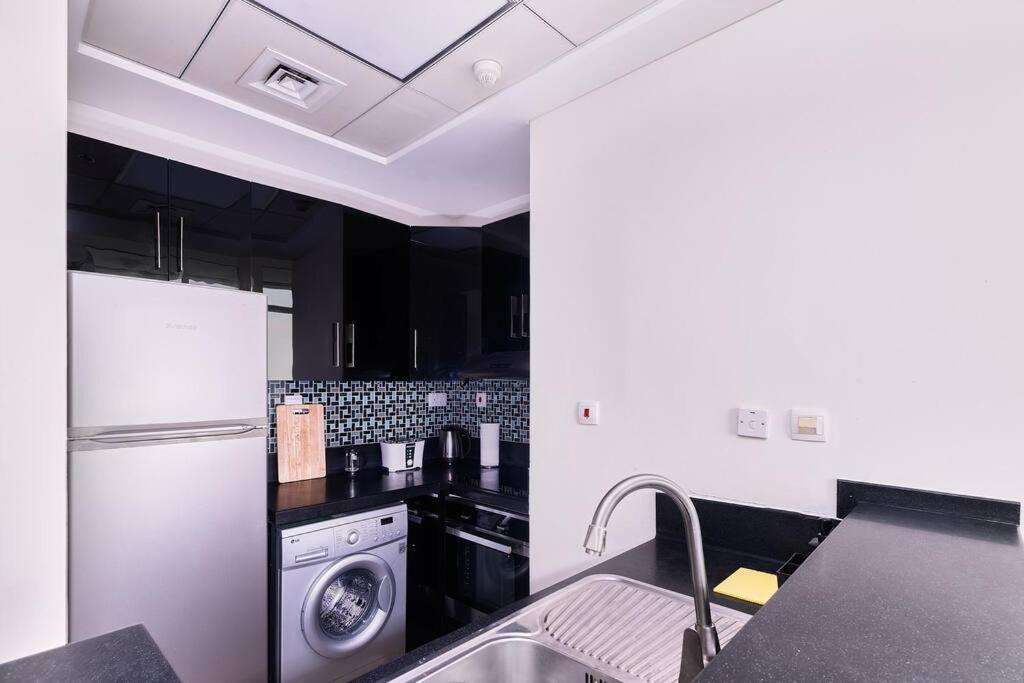 Daire Beautiful 1br At Botanica Tower With Sunset View Marina *