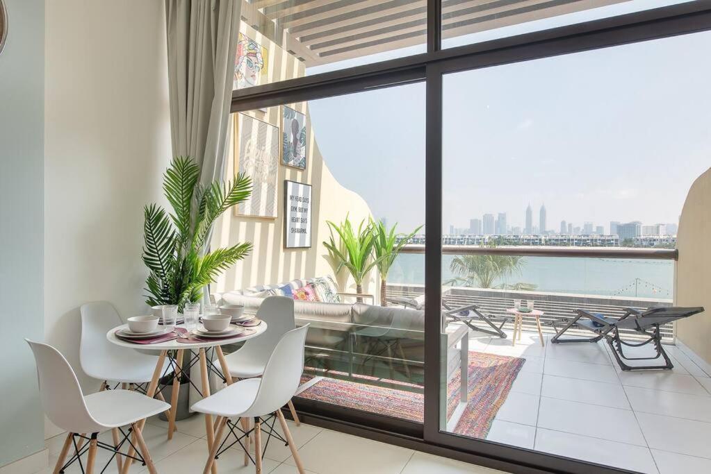 Studio Right On Palm Jumeirah Apartment Dubai