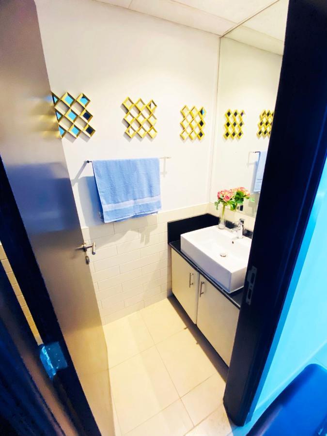 Apartment Entire - Marina - Spacious And Perfect Location Dubai