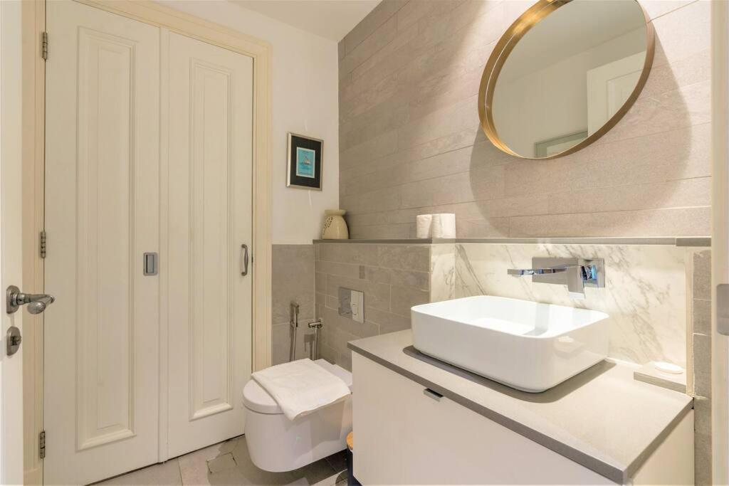 Luxury & Style With Terrace & View Downtown *