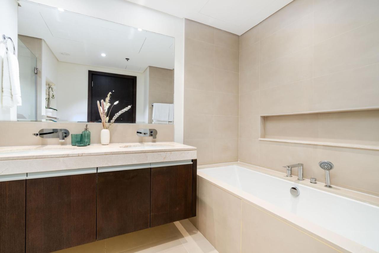 Creek / Brand New / Amazing Marina, Downtown Skyline And Burj Khalifa Views / 15 Min From Mall / 6 People * Dubai