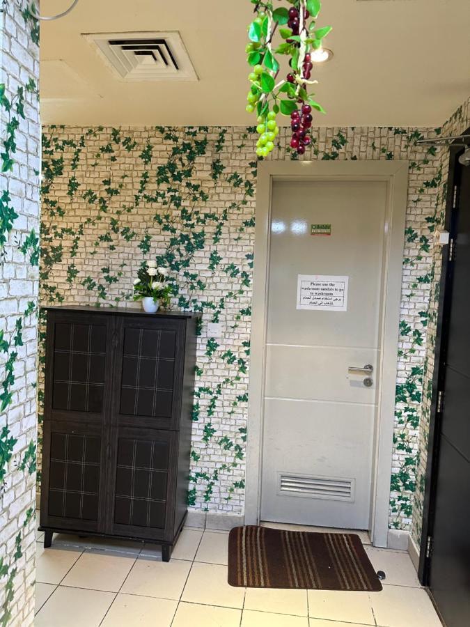 M-01 Center Building Apartment *
