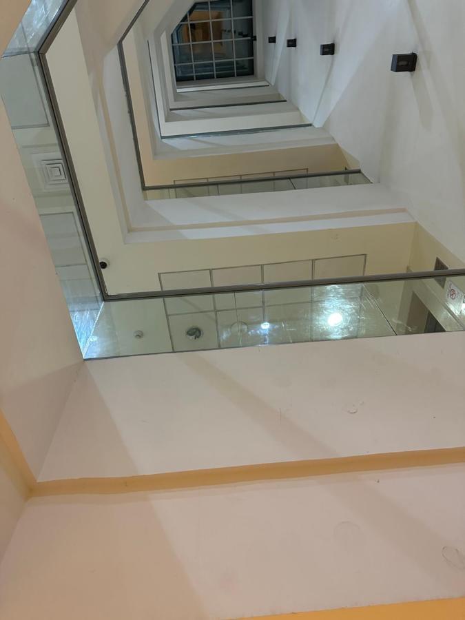 Daire M-01 Center Building Dubai
