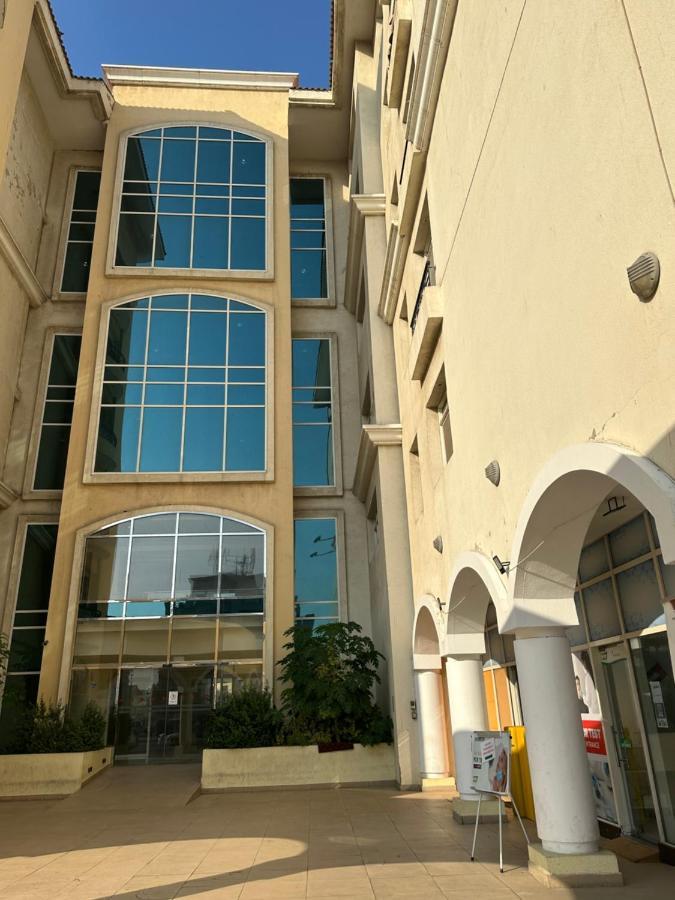 M-01 Center Building Daire Dubai