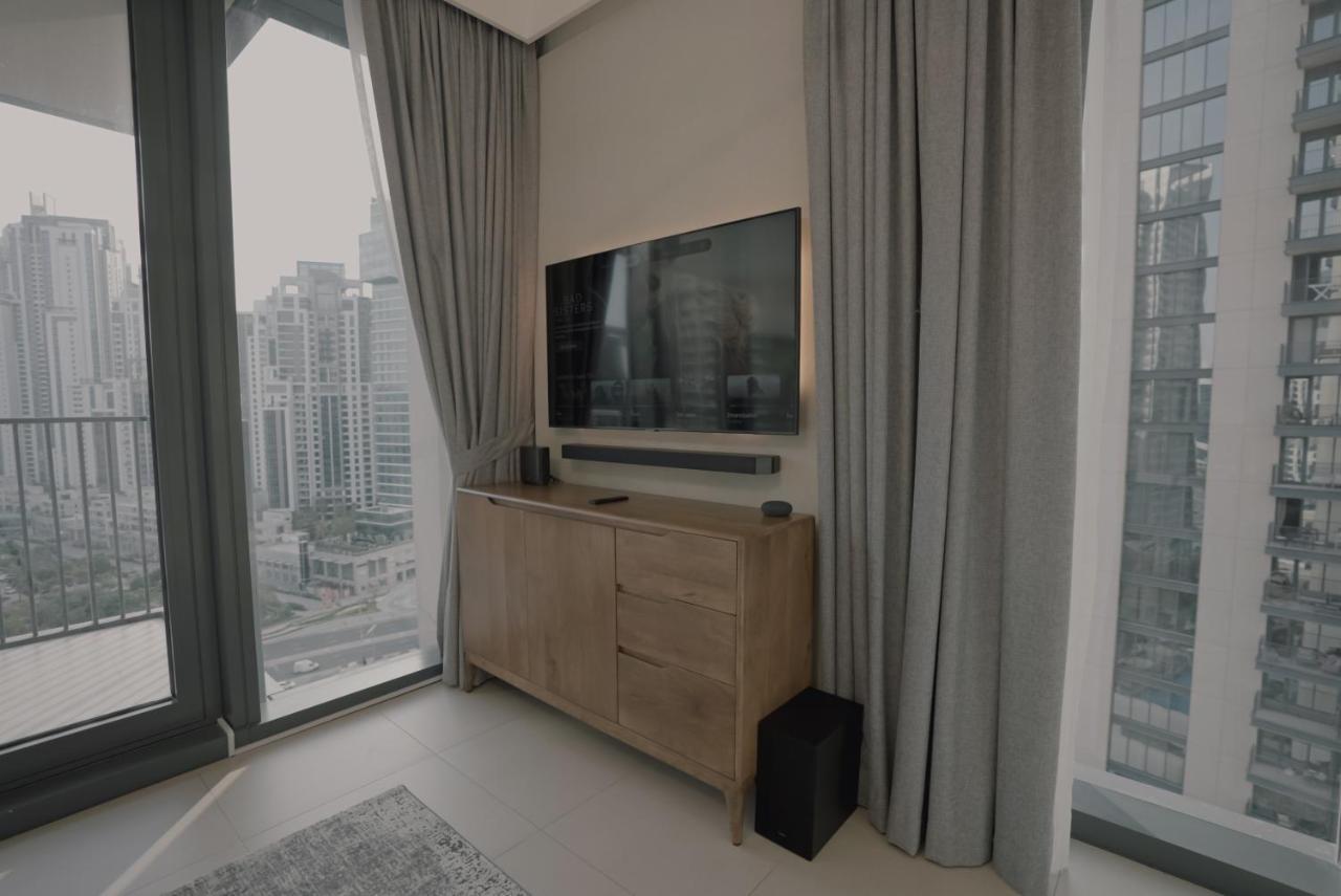 Daire Ultimate / Downtown / 3 Beds / Upscale Luxury / Fantastic Finishing / New Building Dubai