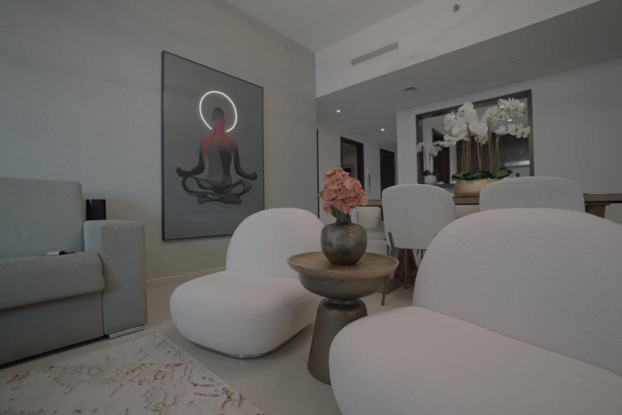 Ultimate / Downtown / 3 Beds / Upscale Luxury / Fantastic Finishing / New Building Daire