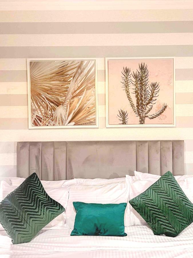 Cosmos Living Stylish Near Marina Dubai