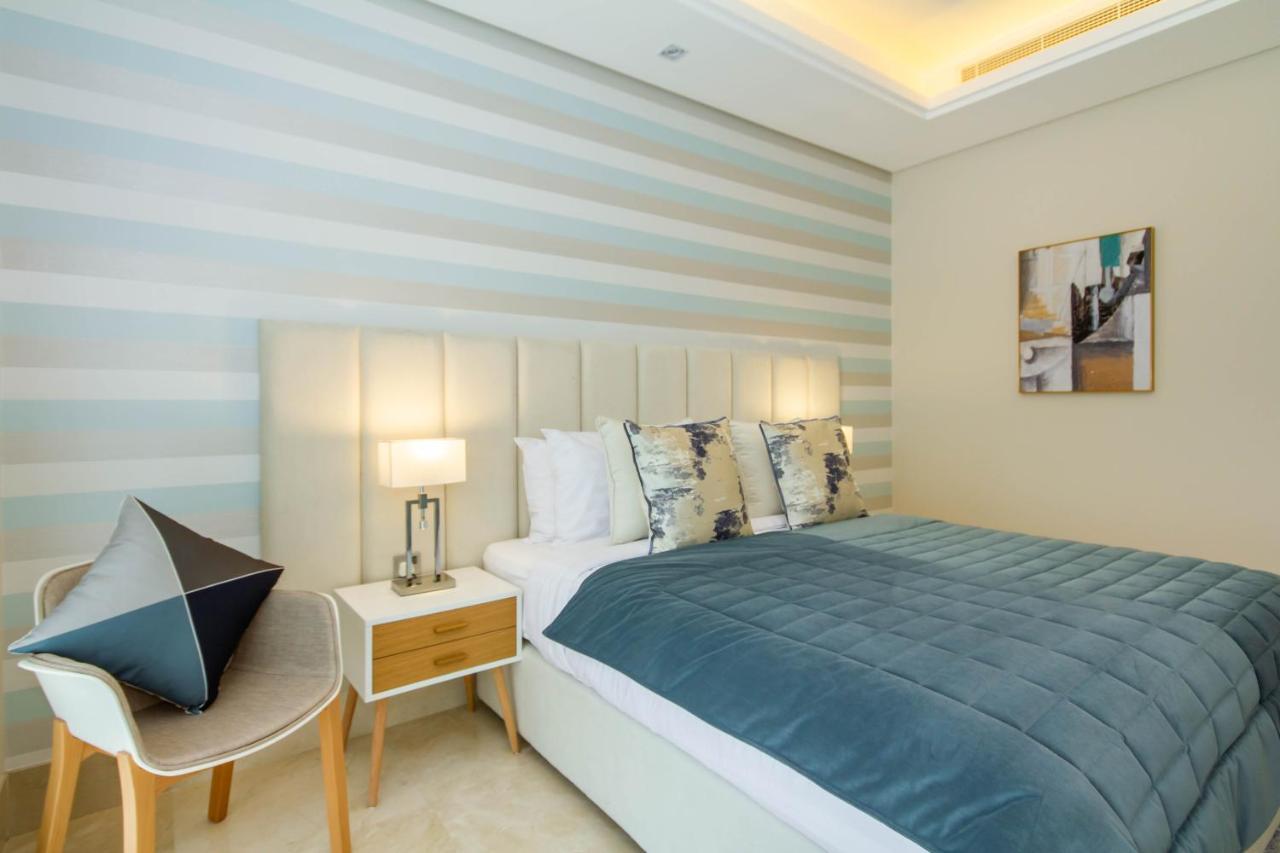 Bespoke Homes - Palm Jumeirah- 2 Bedroom Sea View With Pool & Access, The 8