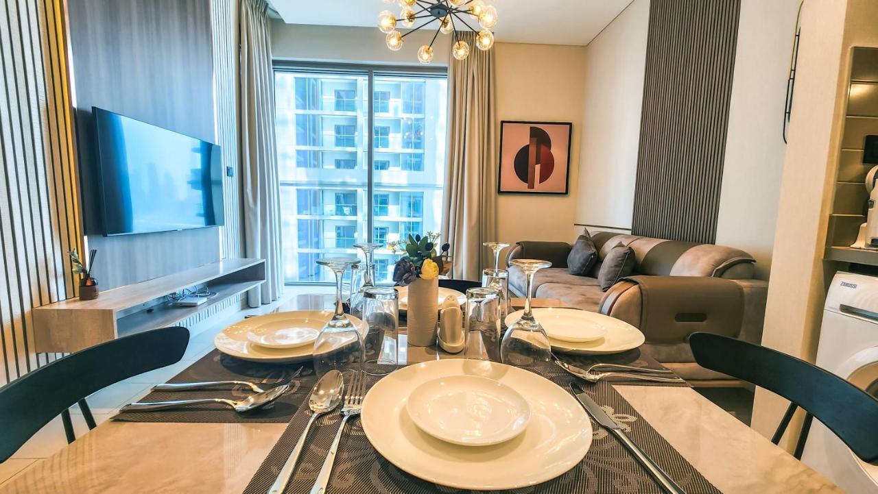 By Latinem Luxury 1br Holiday Cvr B1602 Near Burj Khalifa *