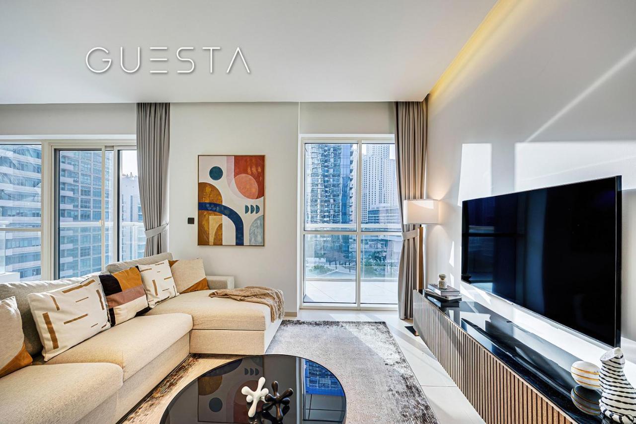 West Avenue Tower, Marina *