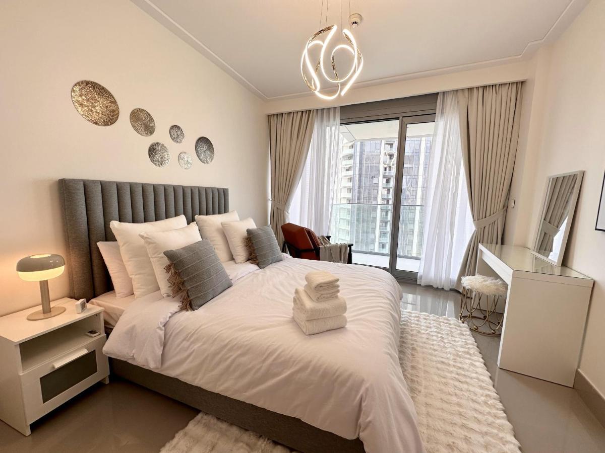 Opera Grand By Luxstay Holiday Homes Apartment *