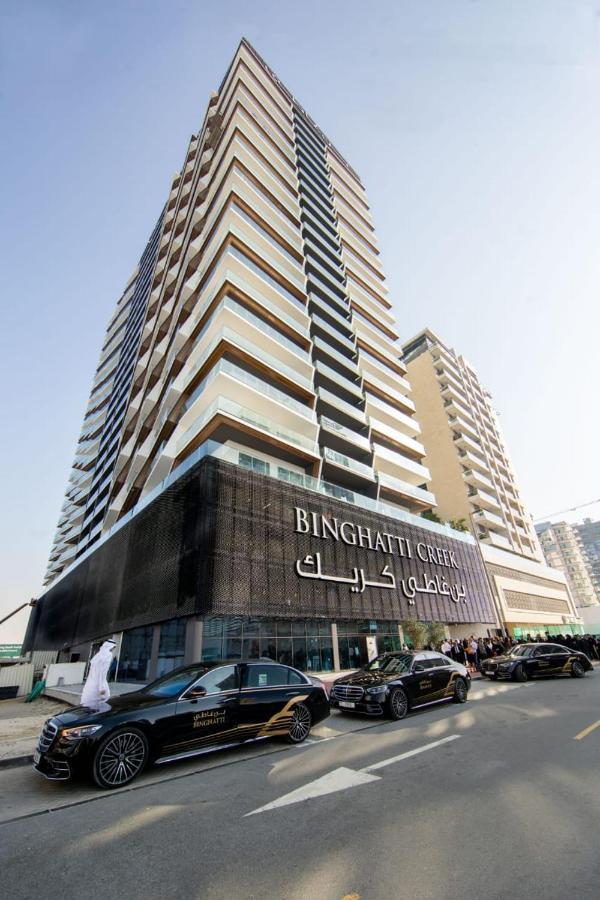 Daire Luxury 2 Bedrooms 5 Minutes From Burj Khalifa Dubai