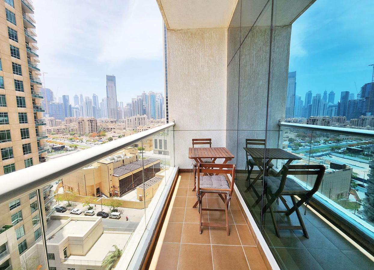 Rh- Luxurious Retreat, Spacious 01 Bedroom Near Burj Khalifa And Mall Apartment Dubai