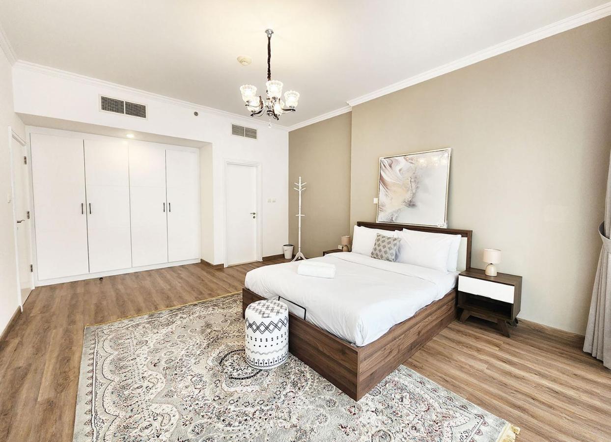 Apartment Rh- Luxurious Retreat, Spacious 01 Bedroom Near Burj Khalifa And Mall