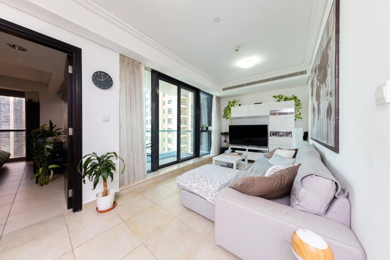 Full View - 2br Beautiful - Jlt Apartment Dubai