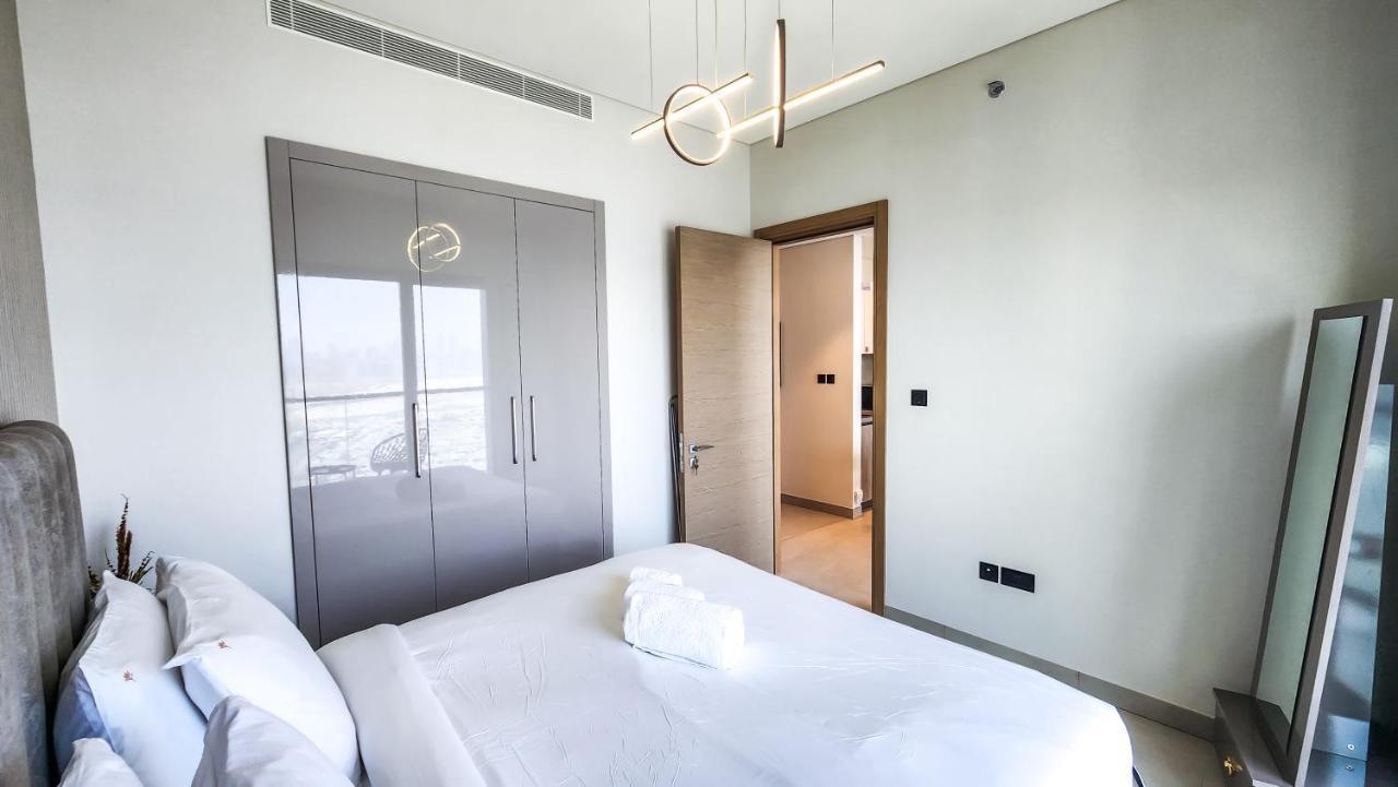 By Latinem Luxury 1br W2515 Near Burj Khalifa Daire
