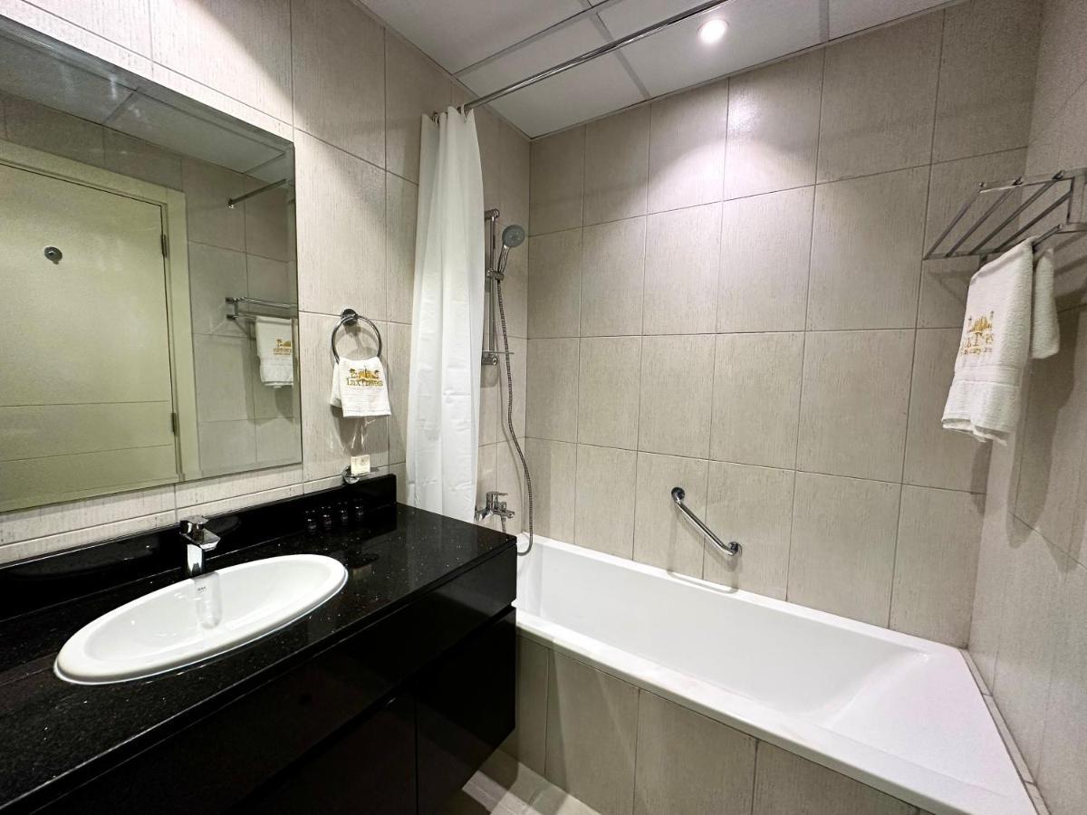 Apartment Luxbnb Ghalia J V C Dubai