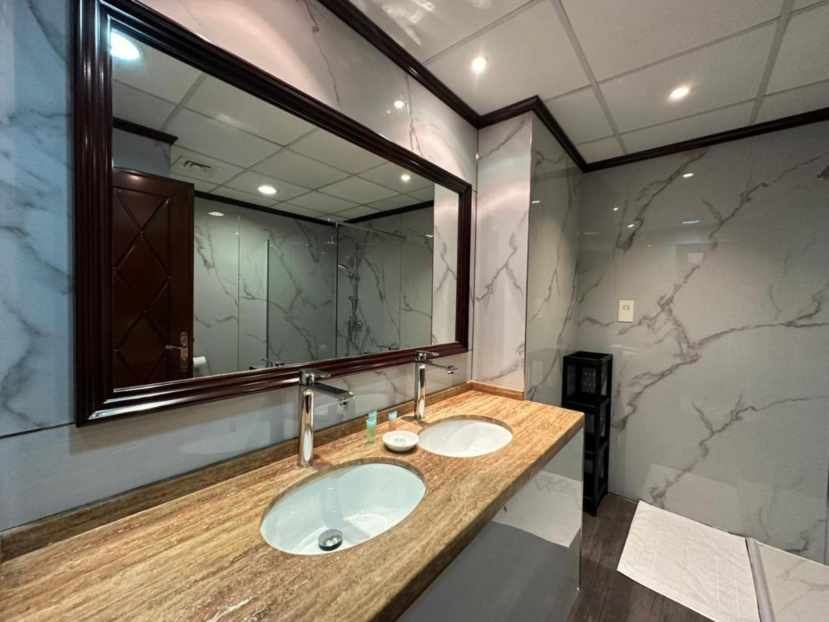 2br High Floor In Jbr With Sea View *