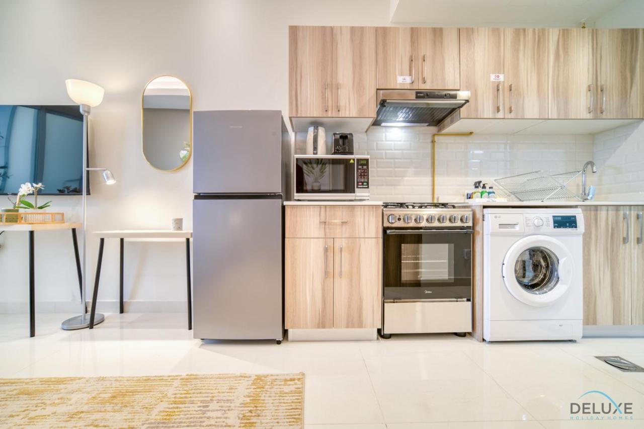 Modern Studio At Hera Tower Sports By Deluxe Homes *