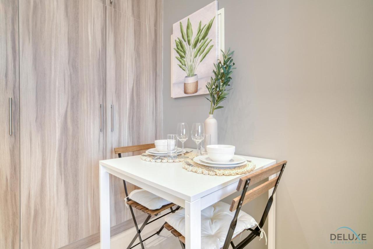 Apartment Modern Studio At Hera Tower Sports By Deluxe Homes *