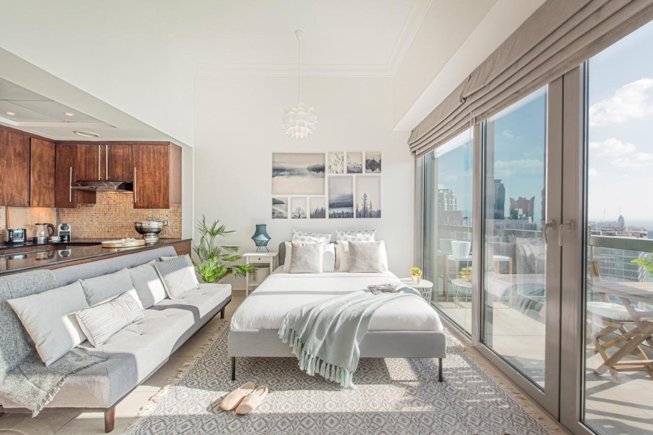 Nasma Luxury Stays - Charming And Fancy Studio In The Heart Of Apartment *