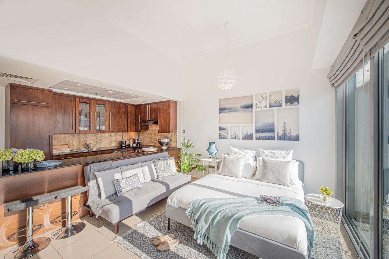 Nasma Luxury Stays - Charming And Fancy Studio In The Heart Of Apartment