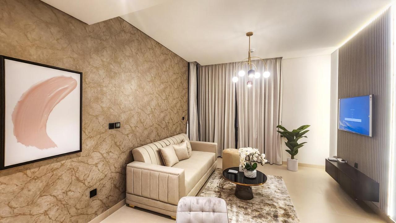 By Latinem Luxury 2br Holiday Cvr B407 Near Burj Khalifa *